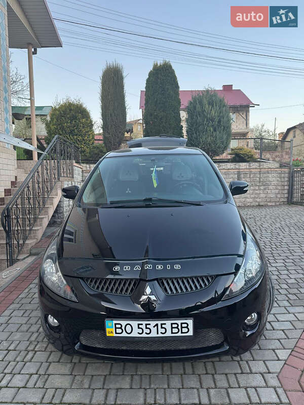 Mitsubishi Grandis (2007)