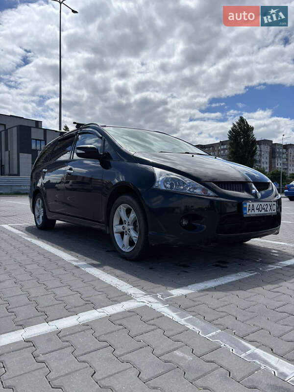 Mitsubishi Grandis (2008)