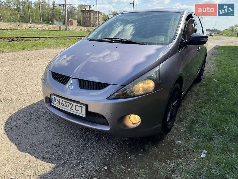 Mitsubishi Grandis (2006)
