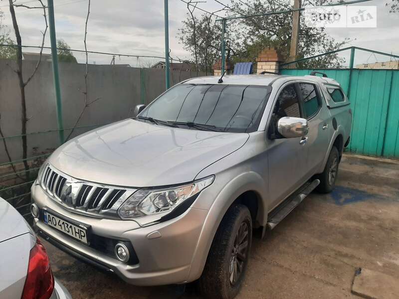 Mitsubishi L 200 (2015)