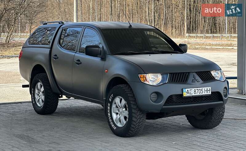 Mitsubishi L 200 (2008)