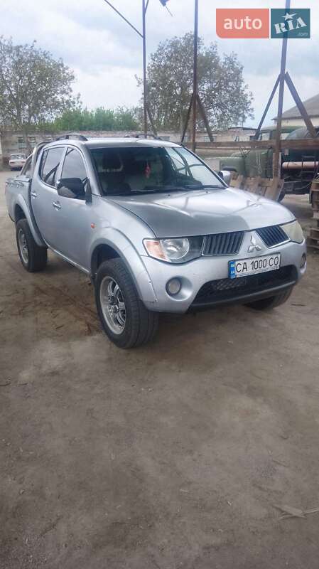 Mitsubishi L 200 (2007)