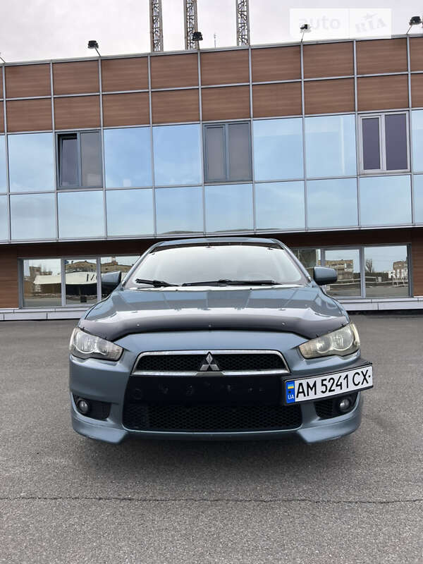 Mitsubishi Lancer x (2008)