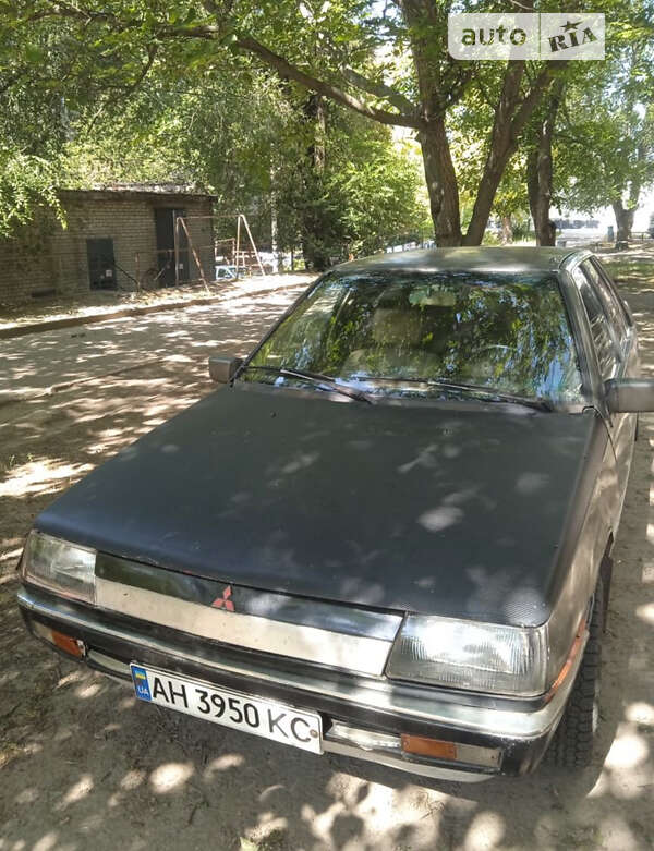 Mitsubishi Lancer (1986)
