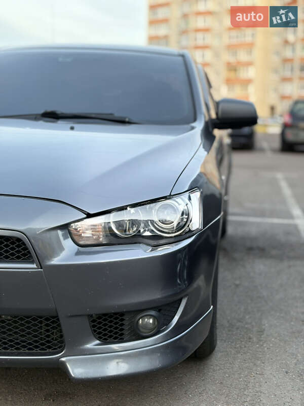 Mitsubishi Lancer x (2008)