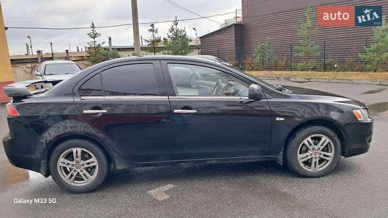 Mitsubishi Lancer (2010)