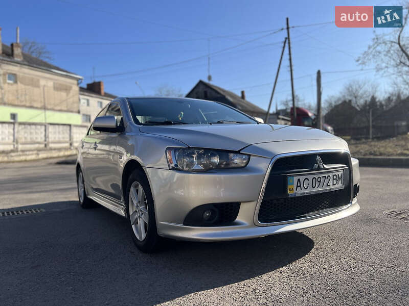 Mitsubishi Lancer (2014)