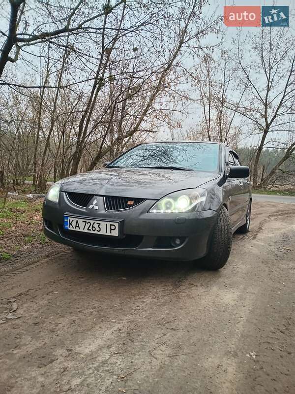 Mitsubishi Lancer (2004)