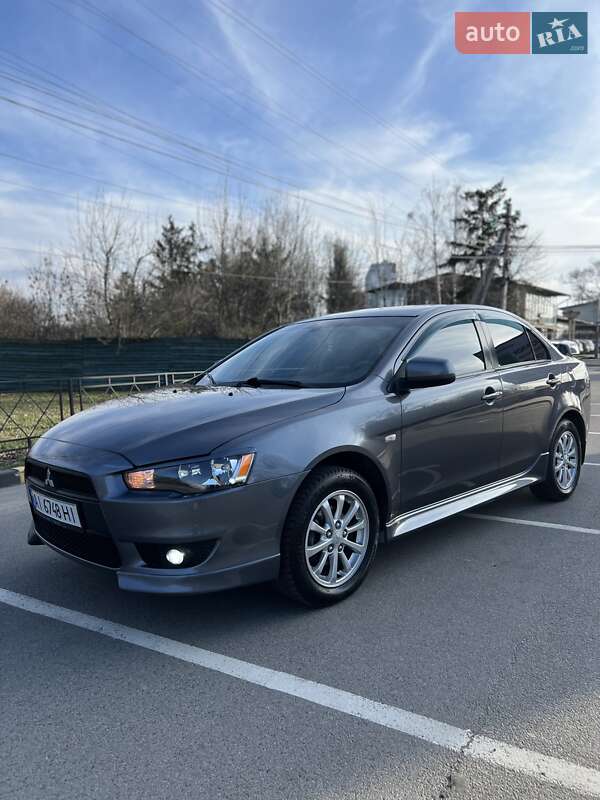 Mitsubishi Lancer (2011)