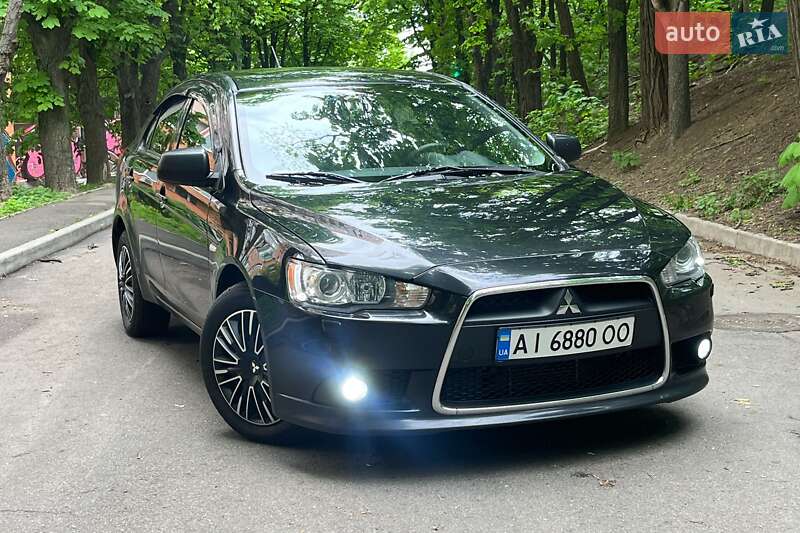 Mitsubishi Lancer (2011)