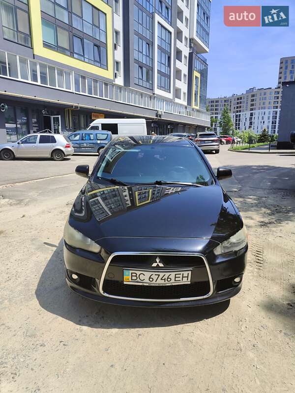 Mitsubishi Lancer (2012)
