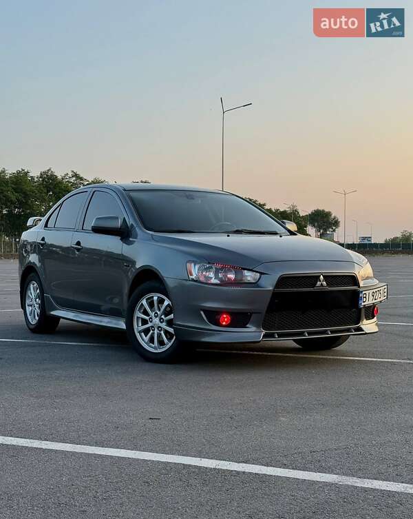 Mitsubishi Lancer (2011)
