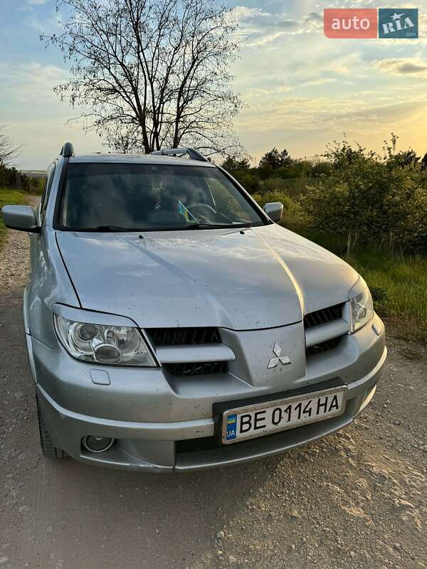 Mitsubishi Outlander (2008)