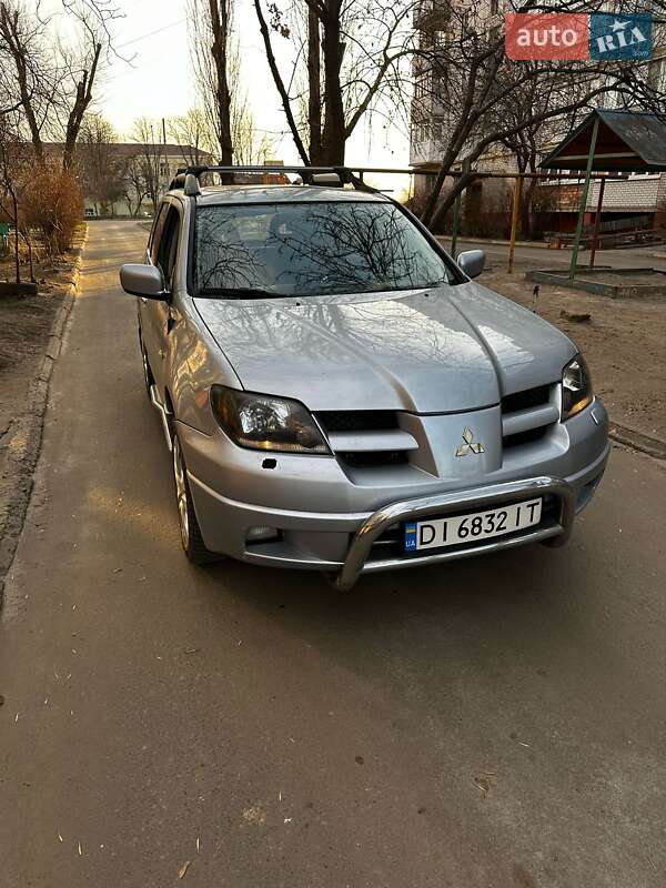 Mitsubishi Outlander (2004)