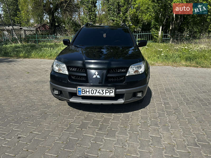 Mitsubishi Outlander (2006)