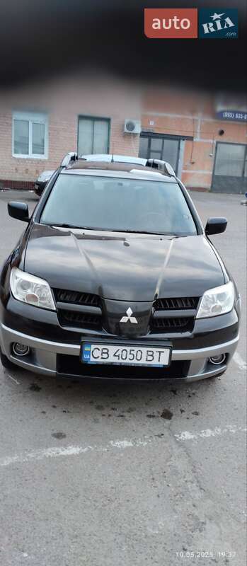 Mitsubishi Outlander (2005)