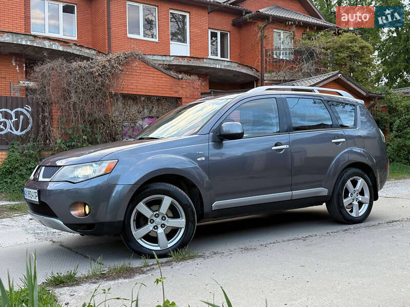 Mitsubishi Outlander (2008)