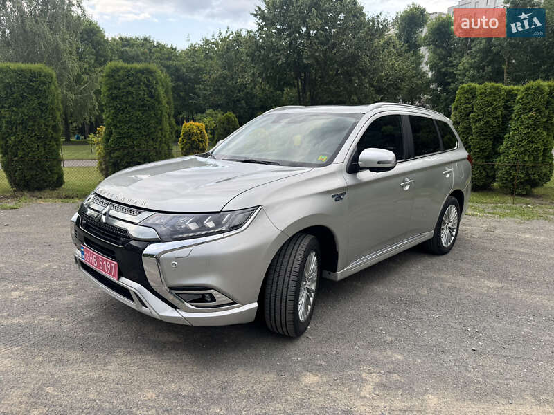 Mitsubishi Outlander (2019)
