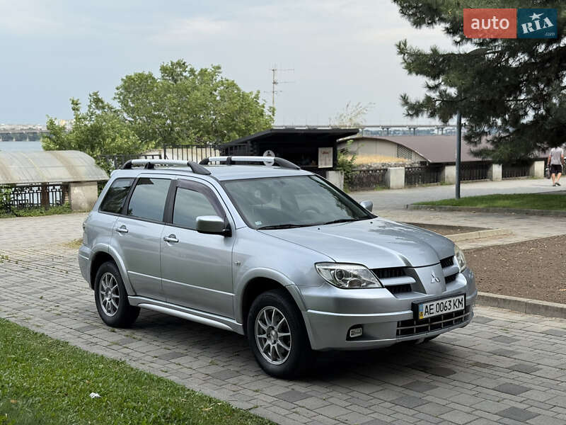 Mitsubishi Outlander (2007)