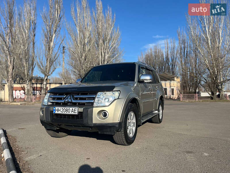 Mitsubishi Pajero (2008)