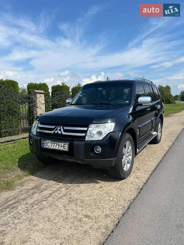 Mitsubishi Pajero (2007)