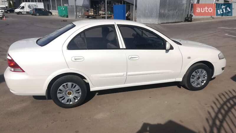 Nissan Almera (2012)