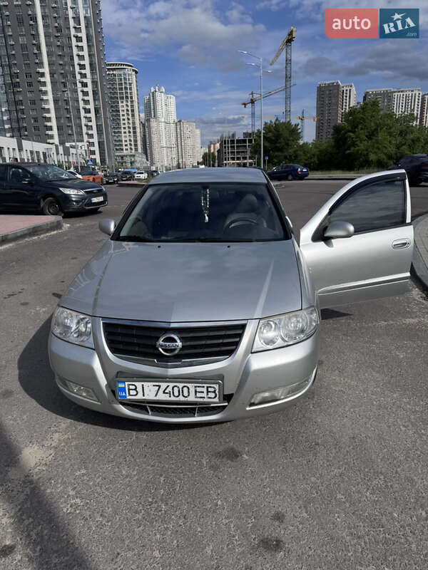Nissan Almera (2012)