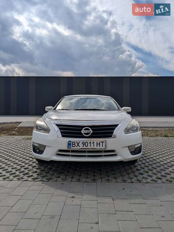 Nissan Altima (2012)