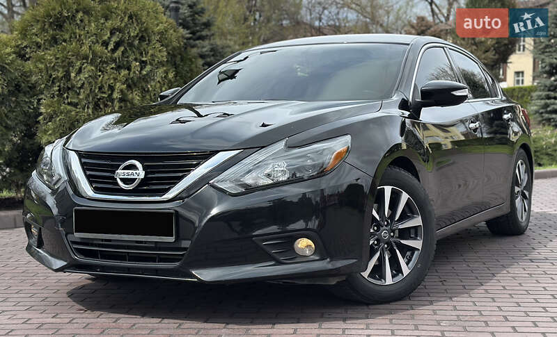 Nissan Altima (2017)