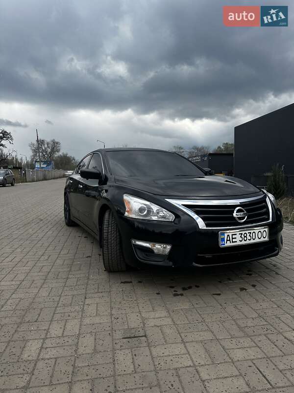 Nissan Altima (2015)