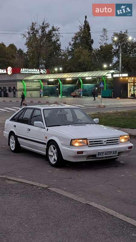 Nissan Bluebird (1987)