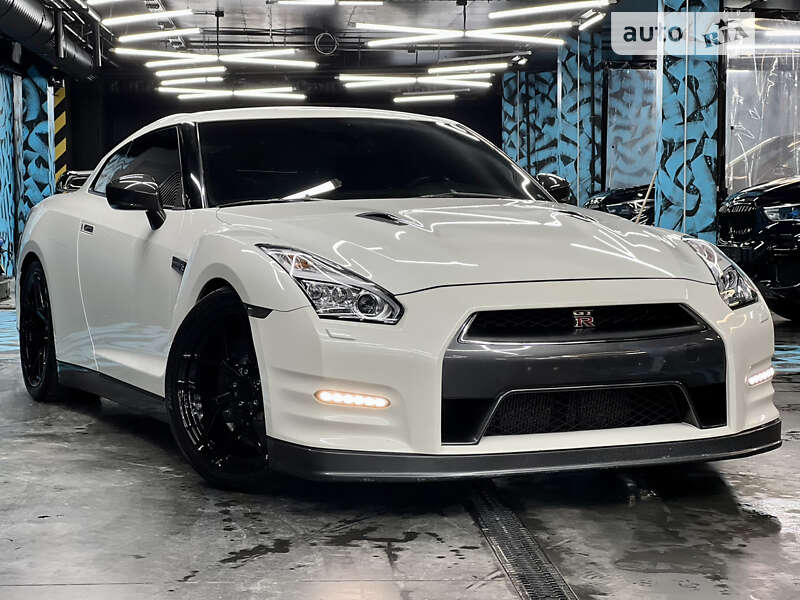 Nissan Gt-r (2013)