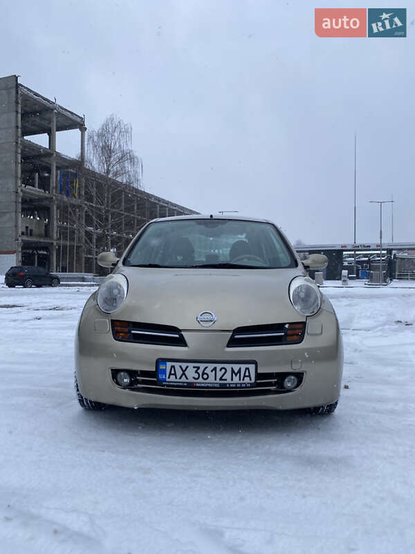 Nissan Micra (2004)