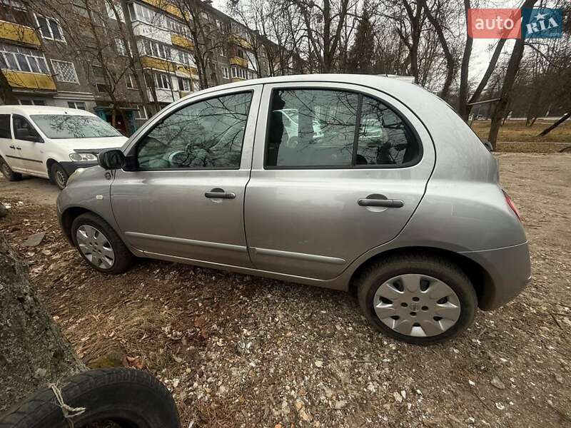Nissan Micra (2005)