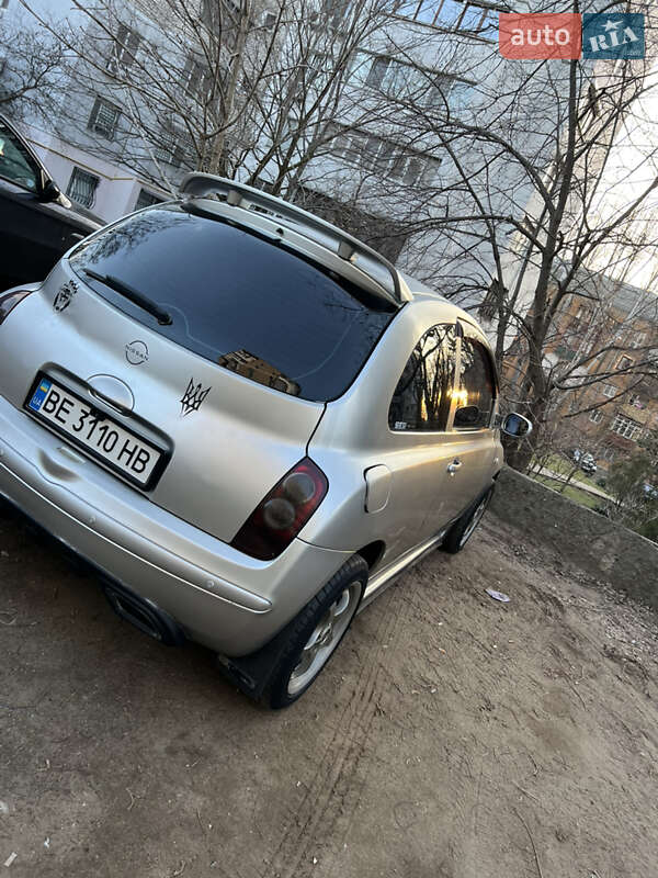 Nissan Micra (2003)