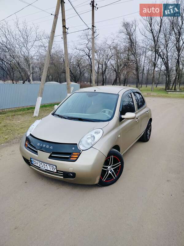 Nissan Micra (2004)