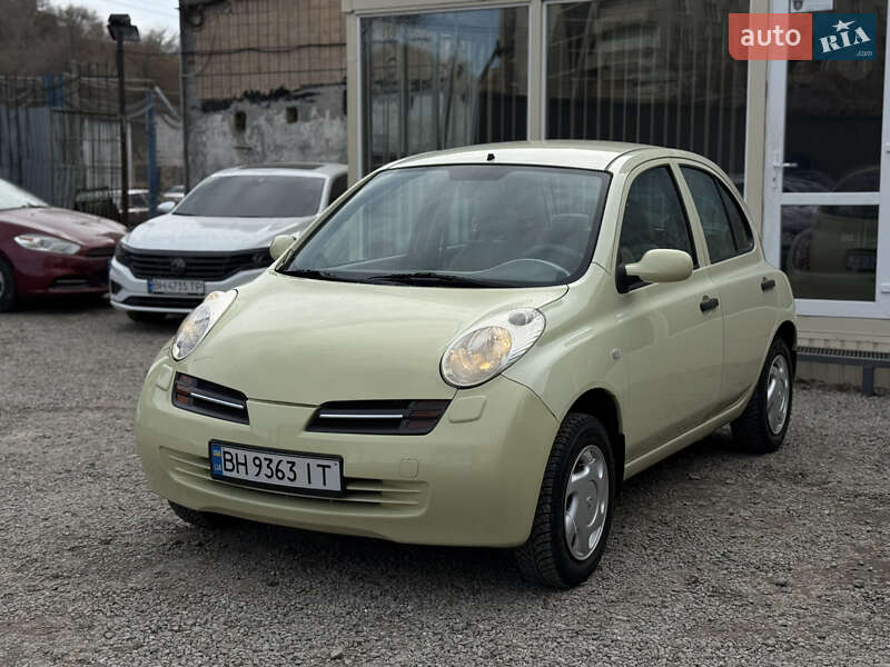 Nissan Micra (2004)