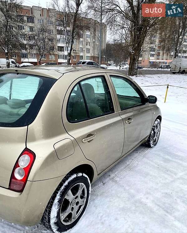 Nissan Micra (2004)