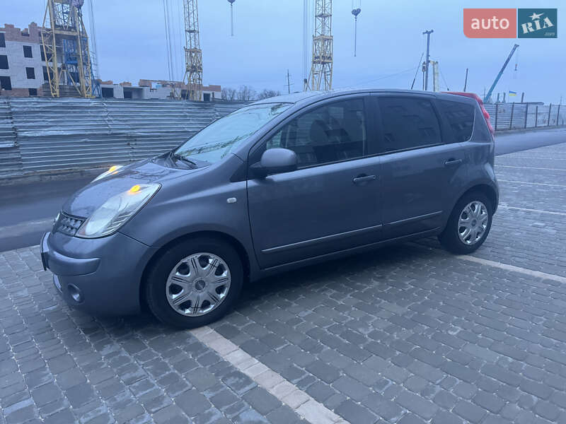 Nissan Note (2008)