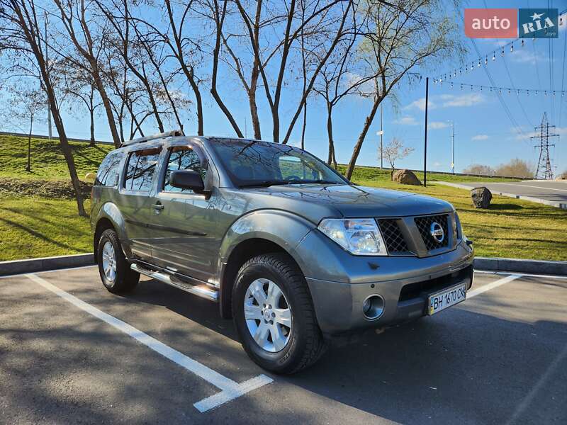 Nissan Pathfinder (2005)