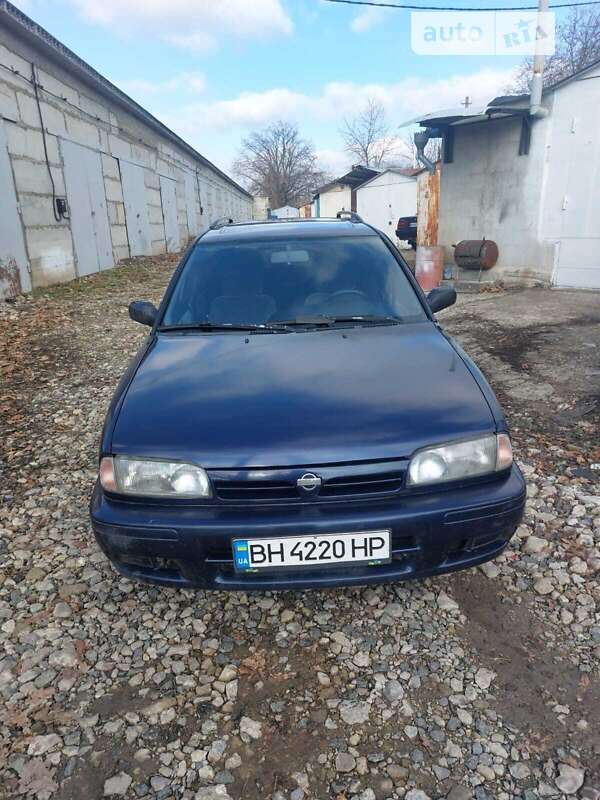 Nissan Primera (1992)