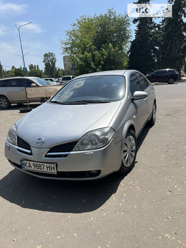 Nissan Primera (2002)