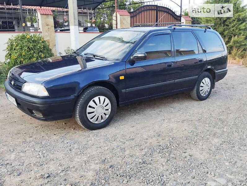 Nissan Primera (1992)