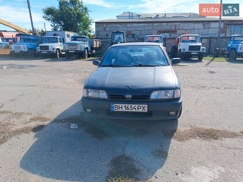 Nissan Primera (1992)