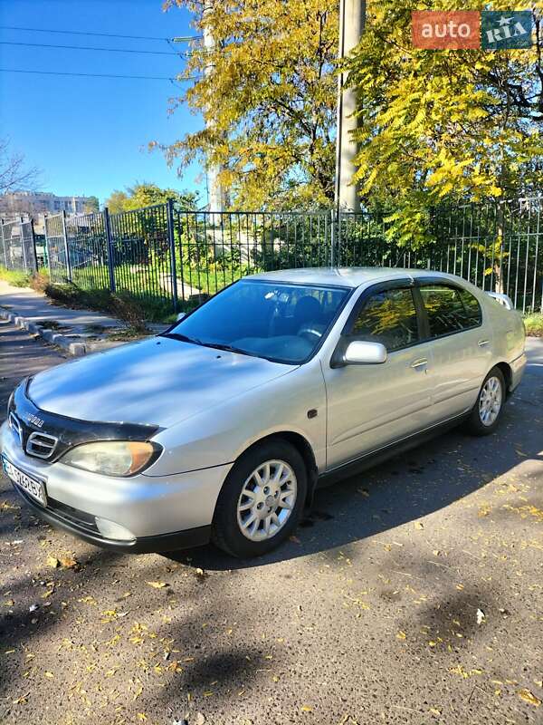Nissan Primera (2000)