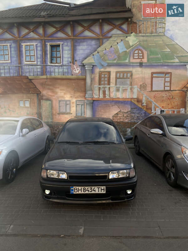 Nissan Primera (1992)