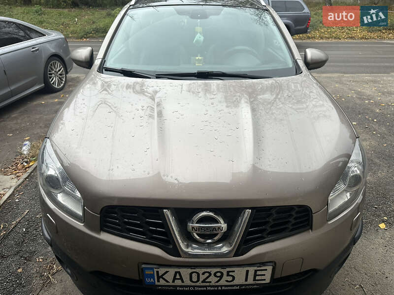 Nissan Qashqai+2 (2010)