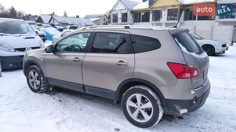 Nissan Qashqai+2 (2009)