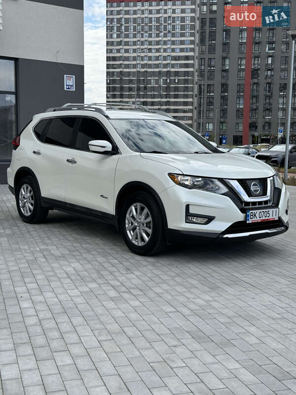Nissan Rogue (2017)