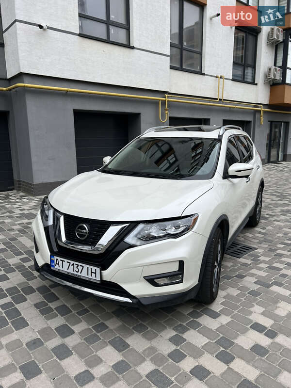Nissan Rogue (2018)